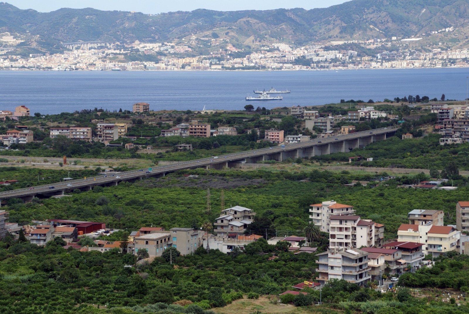 JOURNAL-CALABRIA-MACRI-4-sg.jpg